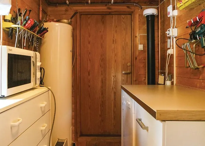 Three-bedroom In * Sjusjoen