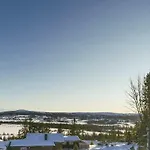 Three-bedroom In * Sjusjoen